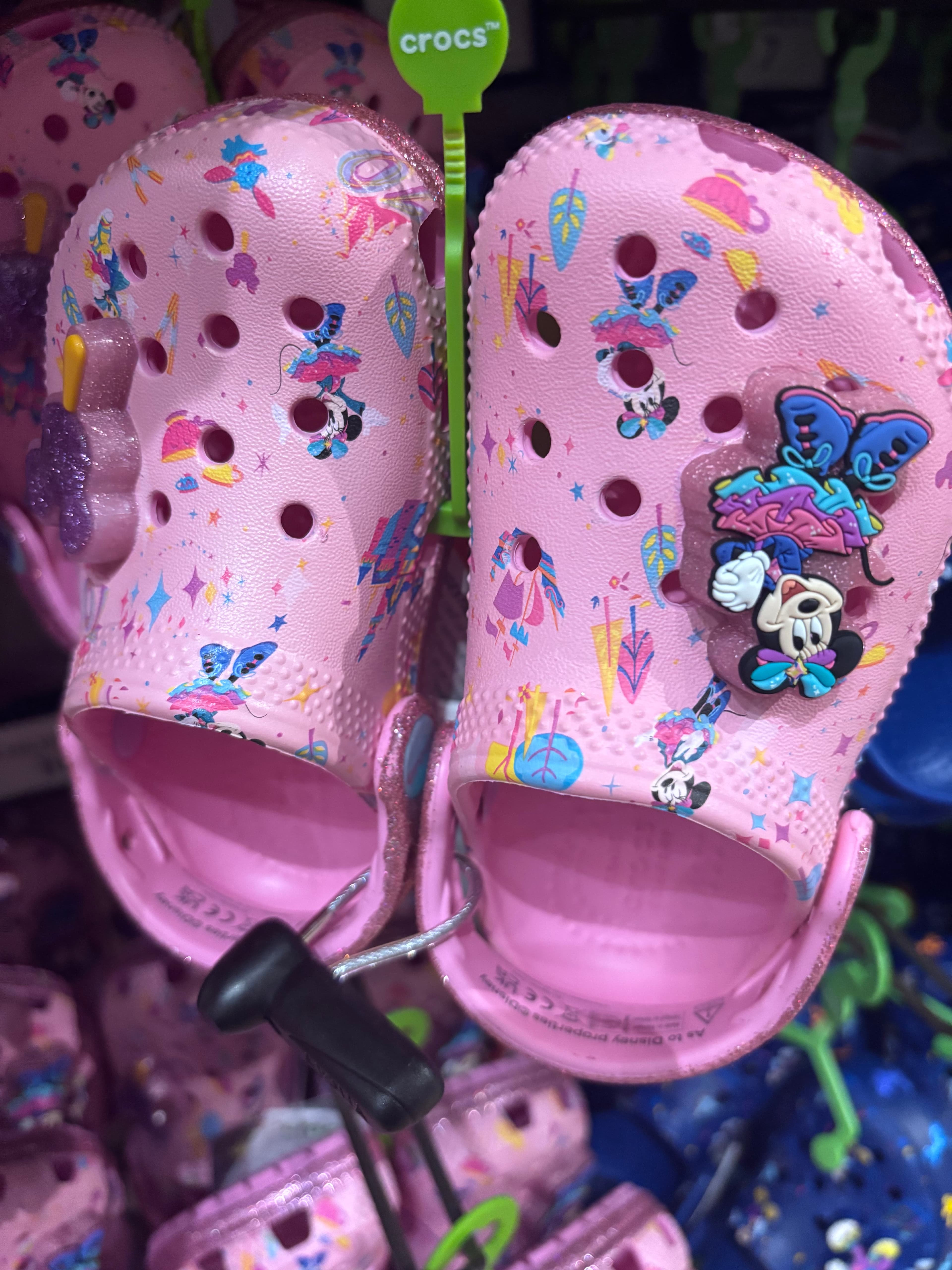 可愛い💕クロックス ミニーマウス ピンク グリッター キッズ サンダル - Image 1